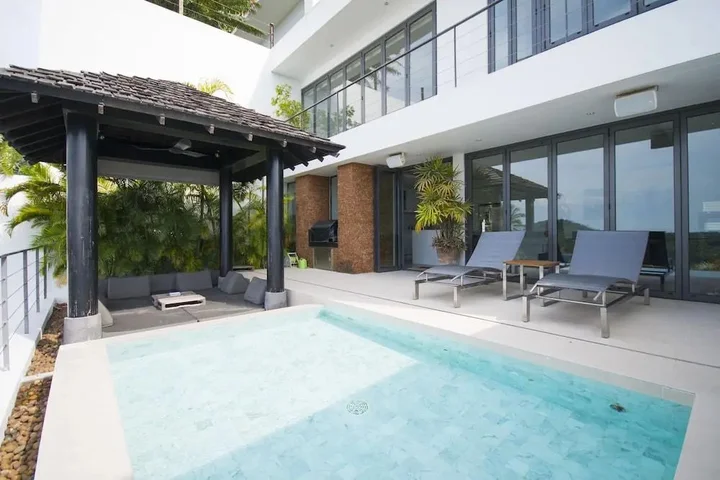 Тхаланг: 3-Bedroom Seaview Villa at Surin Beach