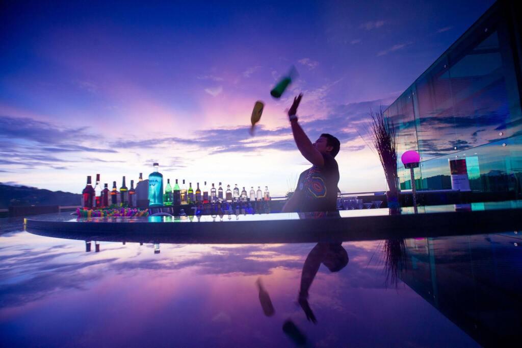 Пхукет: Курортный отель The Kee Resort & Spa