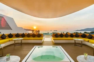 Пхукет: Курортный отель The Kee Resort & Spa