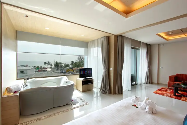 Пхукет: Курортный отель The Kee Resort & Spa
