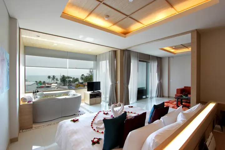 Пхукет: Курортный отель The Kee Resort & Spa