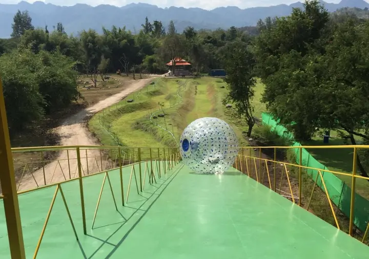 Сай Йок: River Kwai Village Hotel
