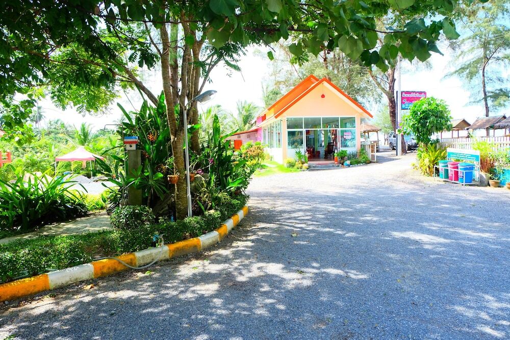 Сичон: Colour Beach Resort