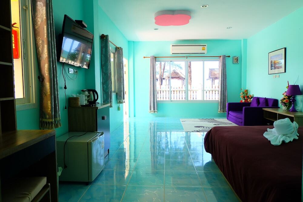 Сичон: Colour Beach Resort