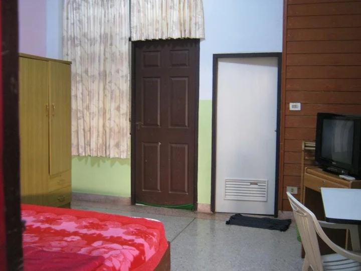Маха Сарахам: Sataya Apartment
