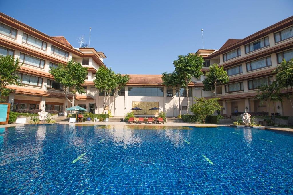 Чианграй: The Imperial River House Resort