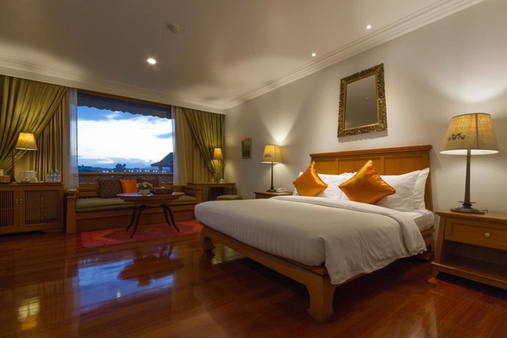Чианграй: The Imperial River House Resort