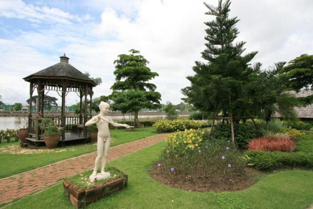 Чианграй: The Imperial River House Resort