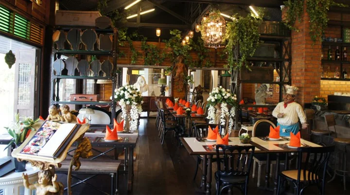 Ампхава: Chuchai Buri Sri Amphawa
