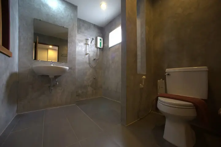 Мей-Сот: J2 Hotel