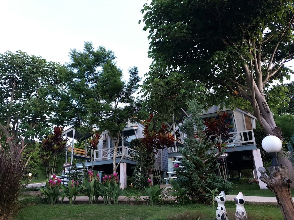 Кхэм Сон: Baan Lomnow Khao Kho