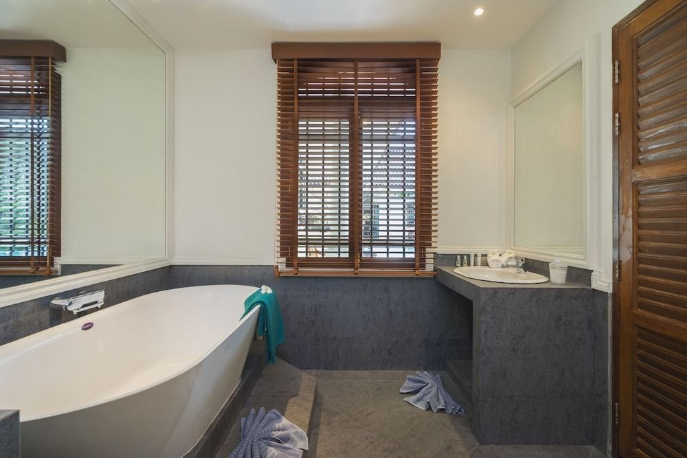 Luxury Beach Front Noble House Villa — фото 1