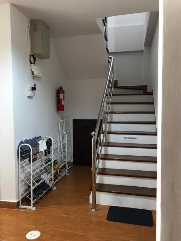 Кхэм Сон: Rabbit Hostel