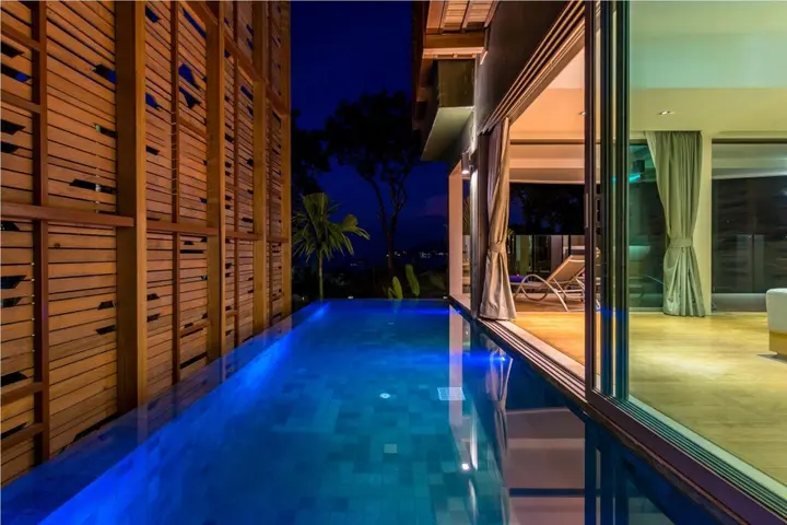 Кату: Crest Resort & Pool Villas