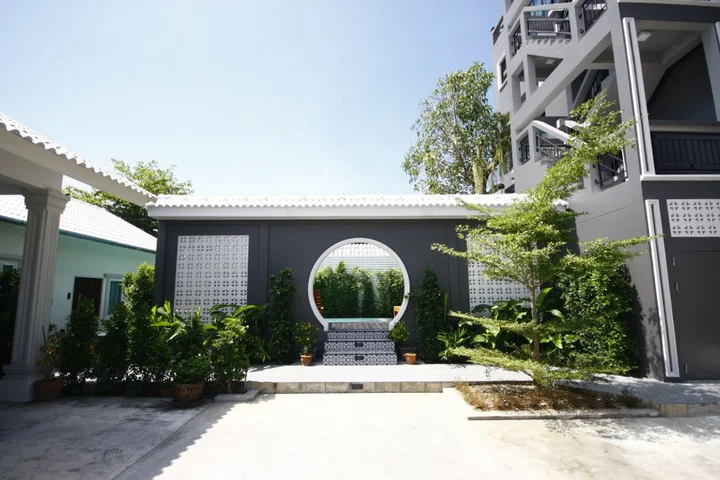 Муанг: The Besavana Phuket