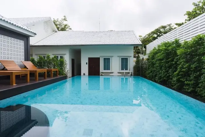 Муанг: The Besavana Phuket