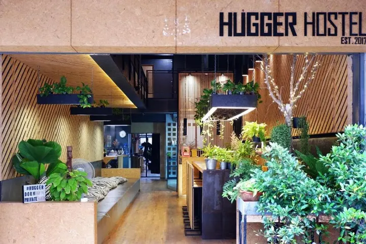 Муанг: Hugger Hostel