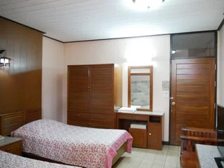 Пхитсанулок: Salathai Hotel