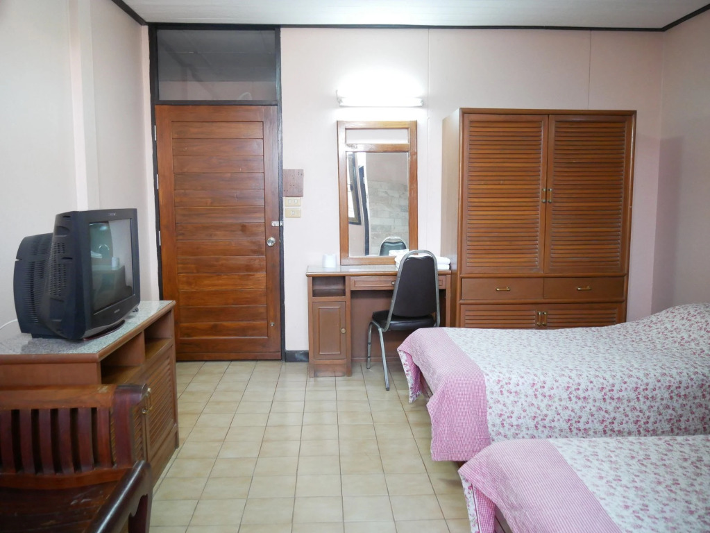 Пхитсанулок: Salathai Hotel