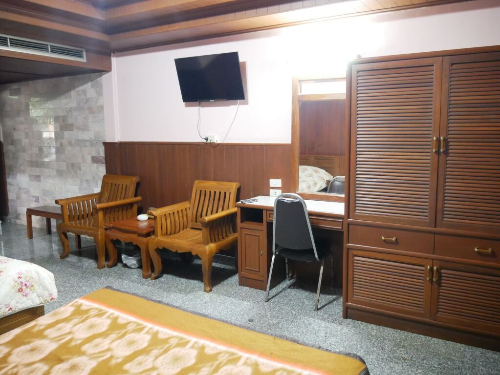 Пхитсанулок: Salathai Hotel