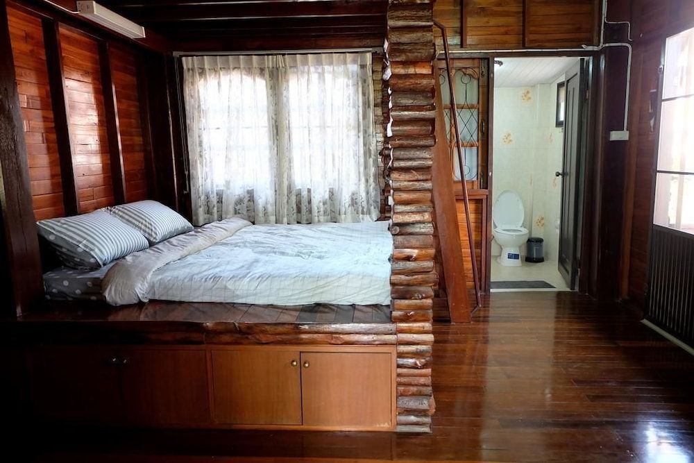 Чиангмай: Wood Night House