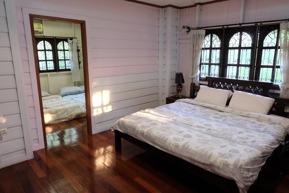 Чиангмай: Wood Night House