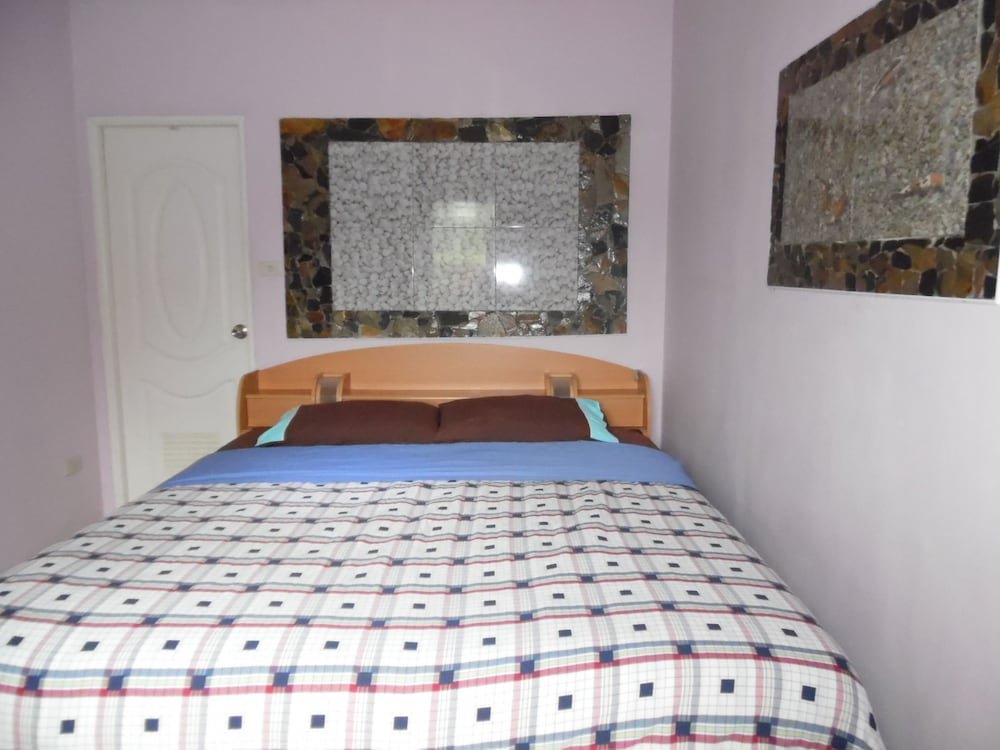 Тхаланг: Tan Rock Resort