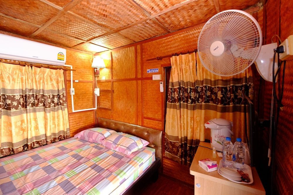 Мукдахан: Baanpakrimklong Sukhamon Homestay & Resort