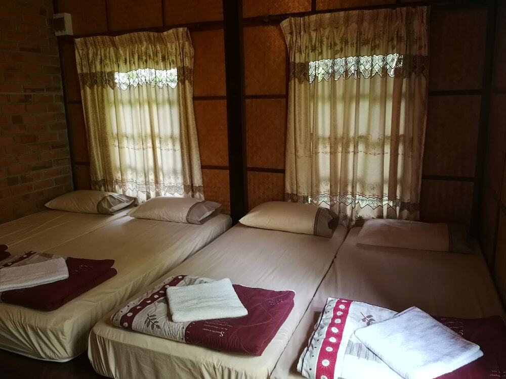 Ампхава: Baankorpai Amphawa