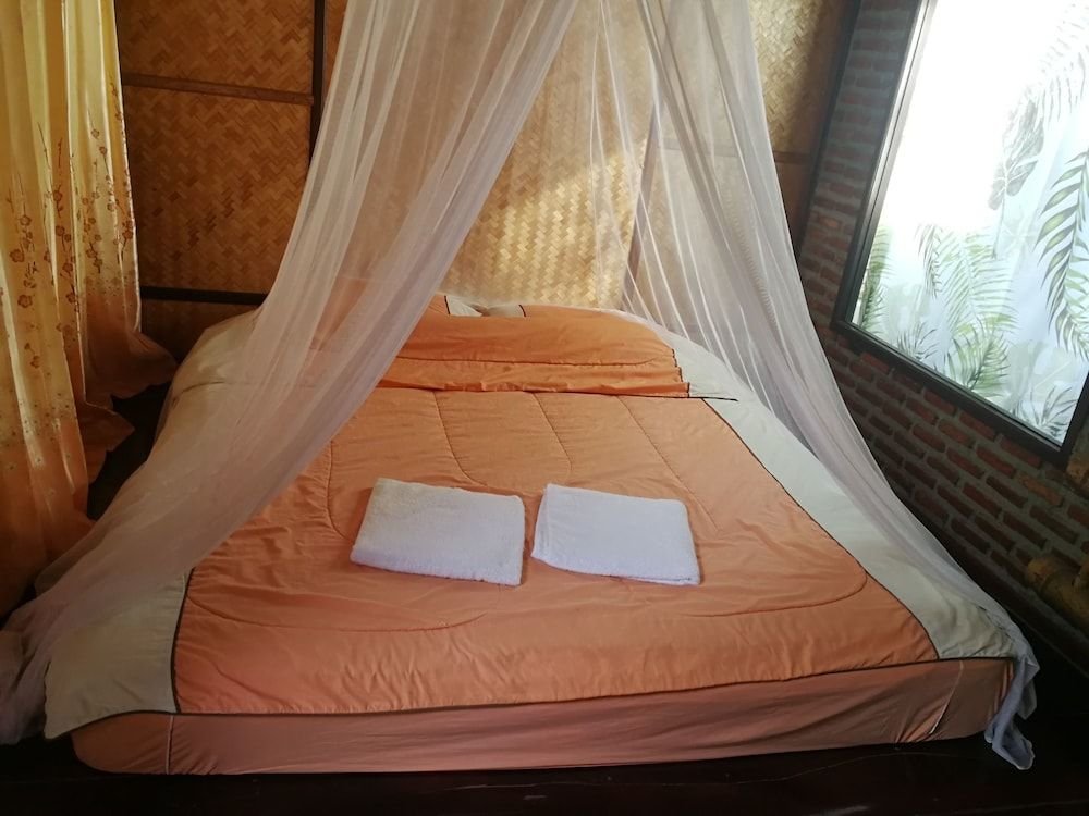 Ампхава: Baankorpai Amphawa