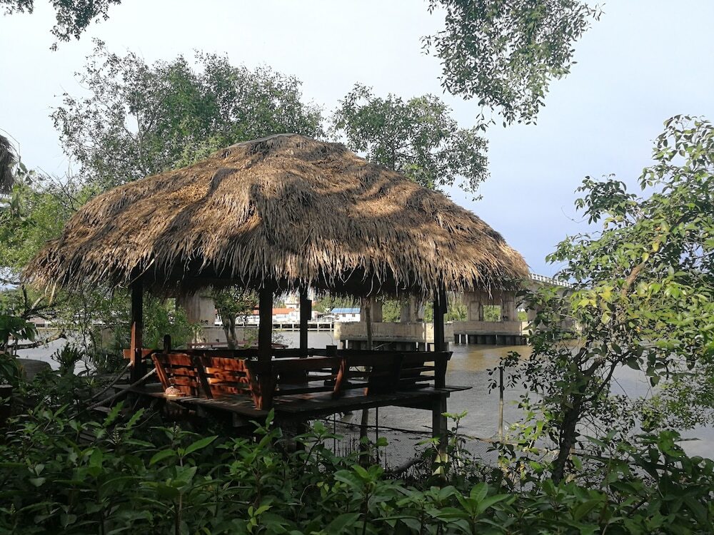 Ампхава: Baankorpai Amphawa