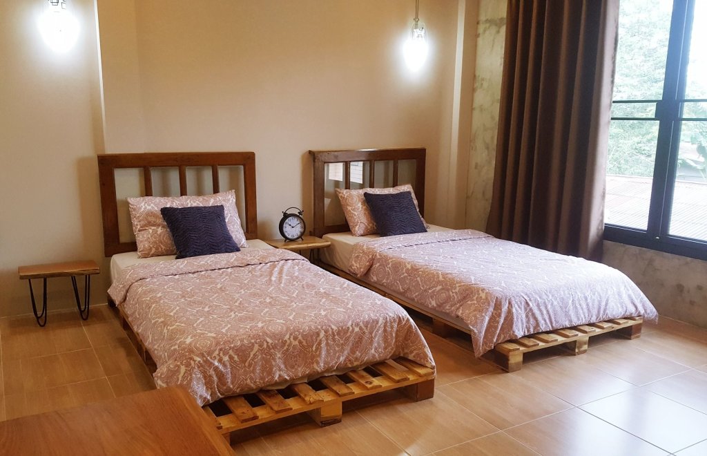 Аюттхая: Baan Canalee