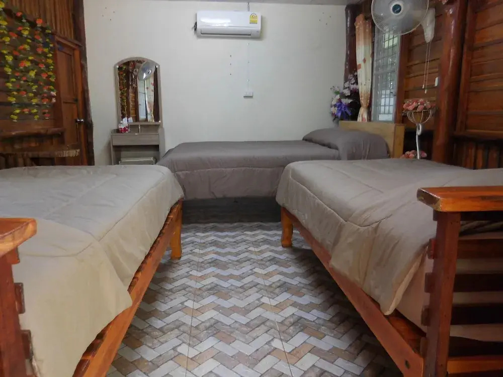 Пхитсанулок: Akechanok Resort & Homestay