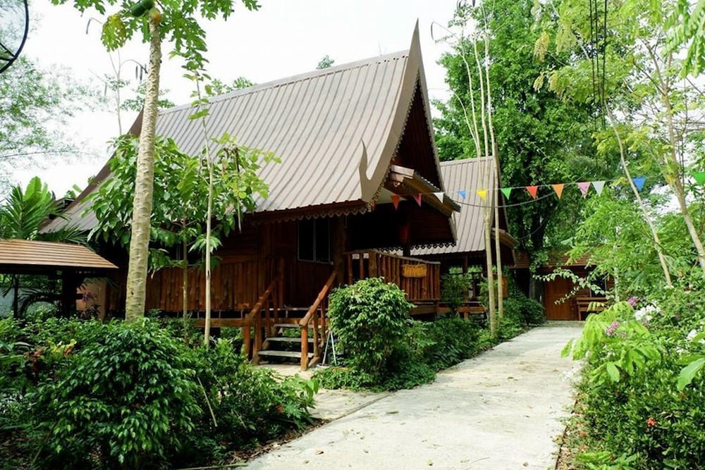 Пхитсанулок: Akechanok Resort & Homestay