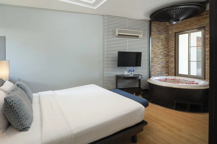 Чаам: Springfield Village Golf & Spa