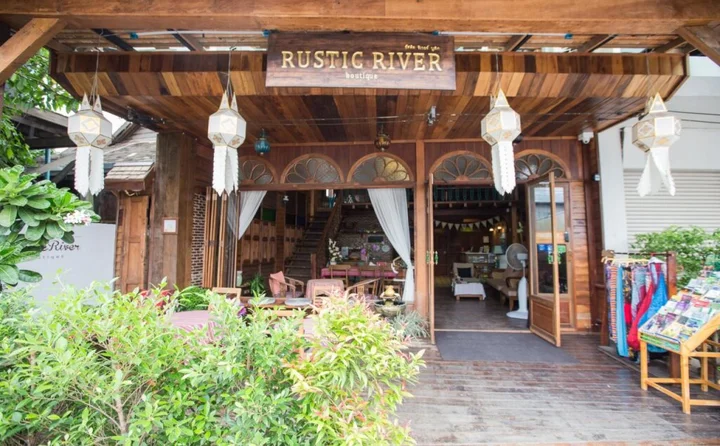 Чиангмай: Rustic River Boutique