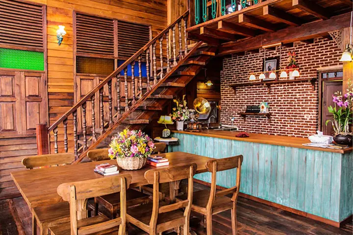 Чиангмай: Rustic River Boutique
