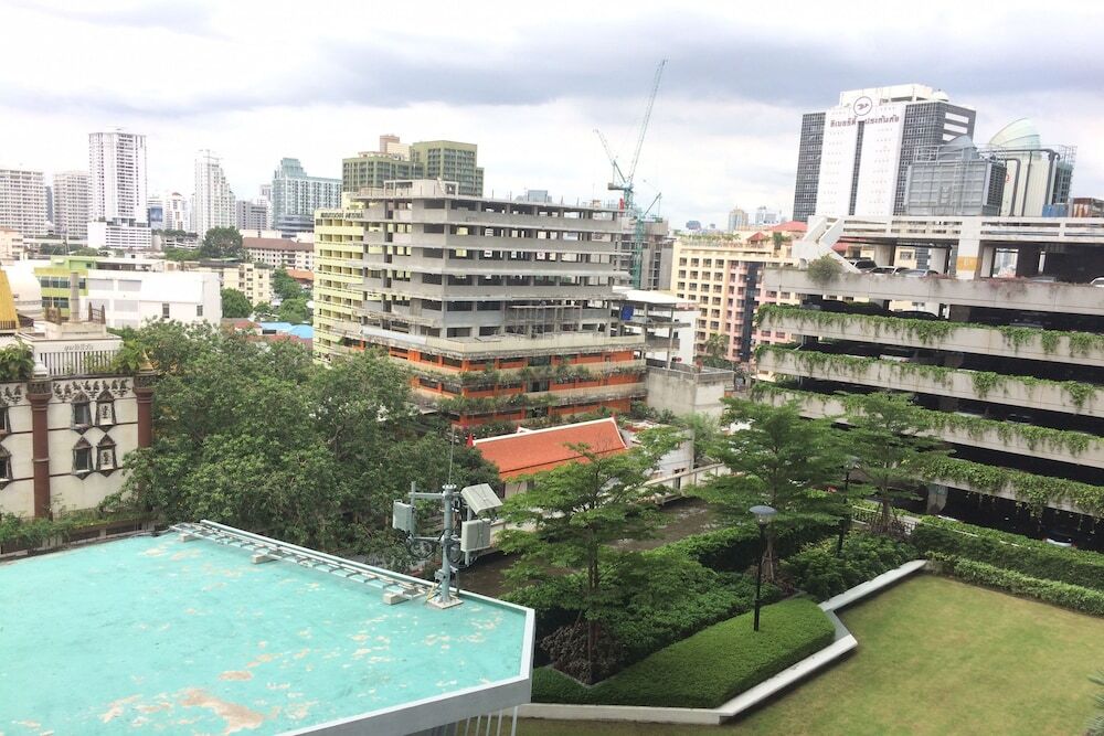 Бангкок: 1 Bedroom at Supalai Park Ekkamai Thonglor