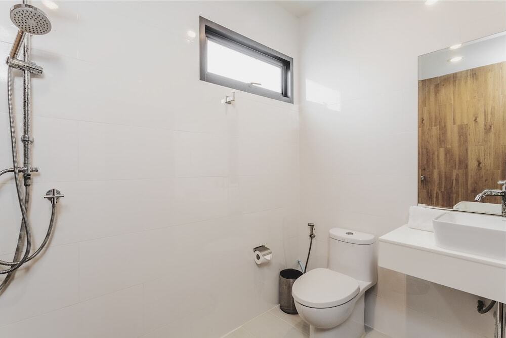 Тхаланг: Two Bedroom Pool Villa in Bangtao