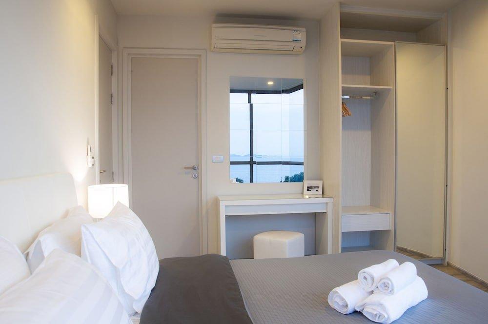 Паттайя: Beachfront Sea View Baan Plai Haad