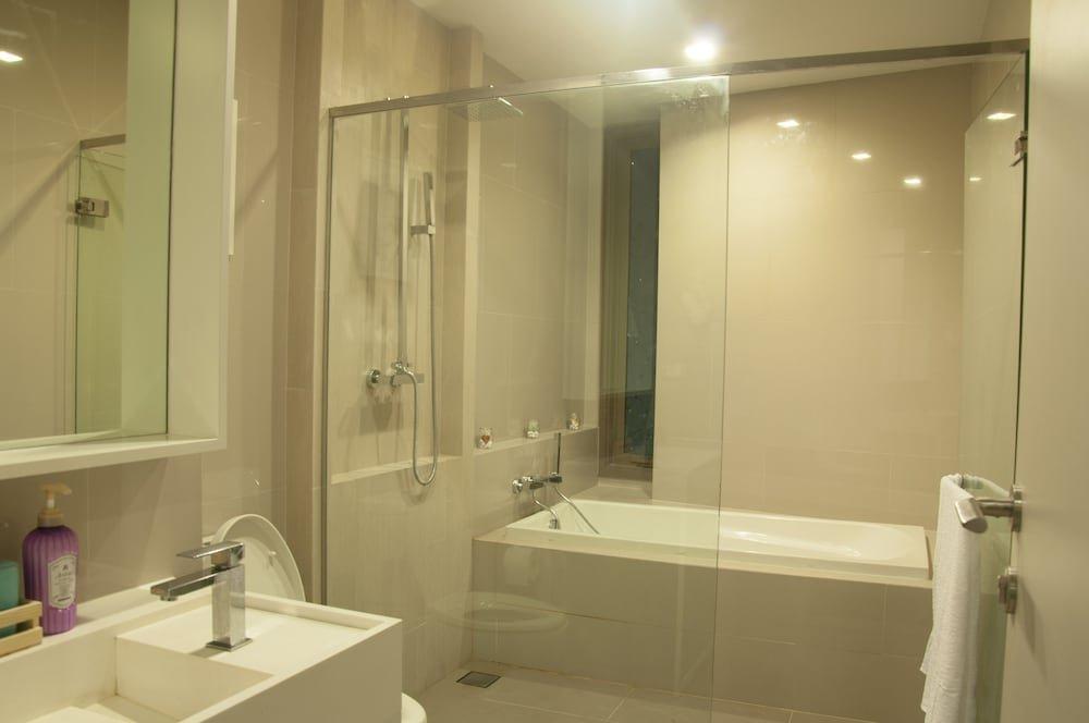 Паттайя: Beachfront Sea View Baan Plai Haad