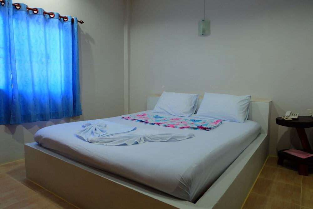 Сураттхани: Ruan Chompoo Resort