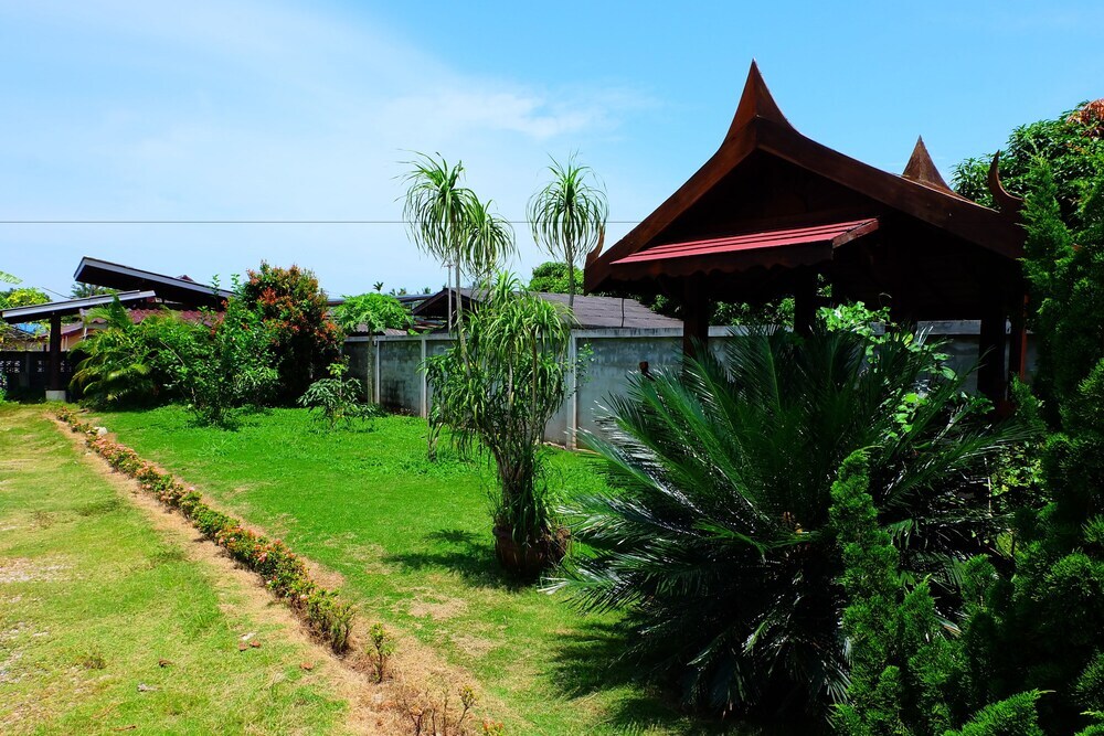 Сураттхани: Ruan Chompoo Resort