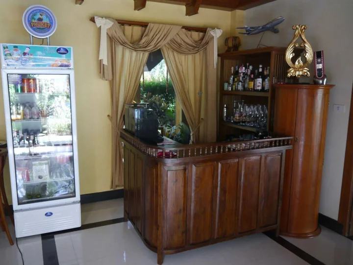 Тхаланг: Baan Wanicha Bed and Breakfast Resort (SHA Plus+)