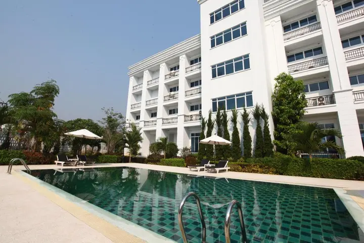 Чианграй: La Vie En Rose Hotel