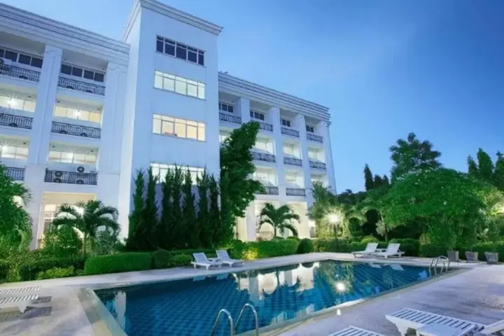 Чианграй: La Vie En Rose Hotel