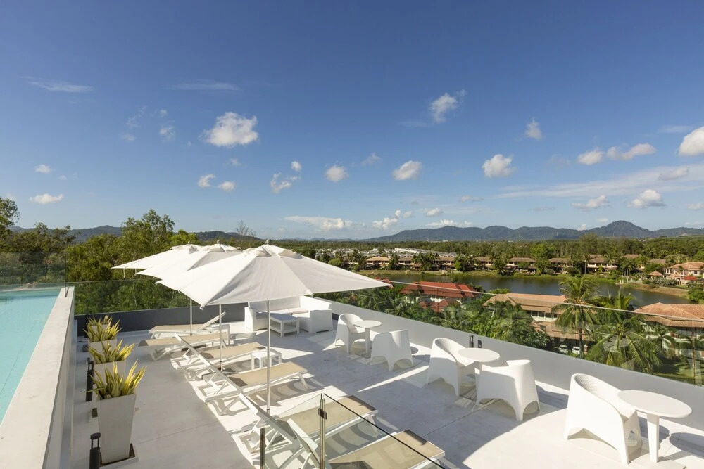Тхаланг: Ocean Stone Phuket by Holy Cow 2