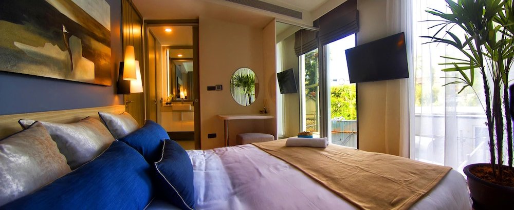 Тхаланг: Ocean Stone Phuket by Holy Cow 9