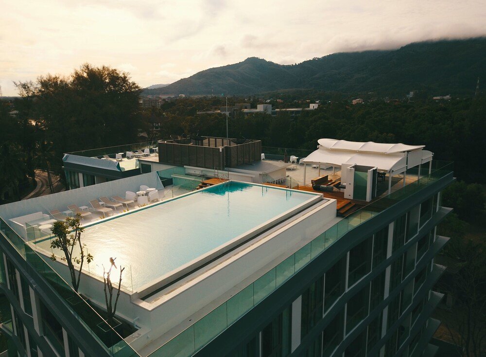Тхаланг: Ocean Stone Phuket by Holy Cow 9