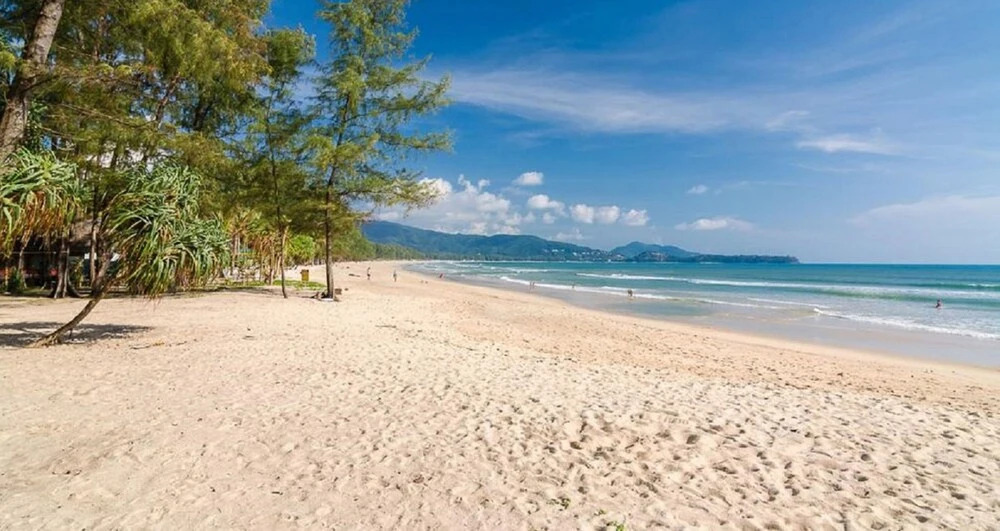 Тхаланг: The Aristo Beach Front 33 by Holy Cow